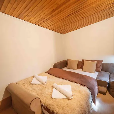 Vikendica Borovac Mountain Escape Pale